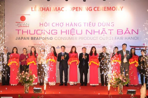 Hội chợ hàng tiêu dùng thương hiệu Nhật Bản năm 2017 tại Hà Nội thu hút đông đảo khách tham quan